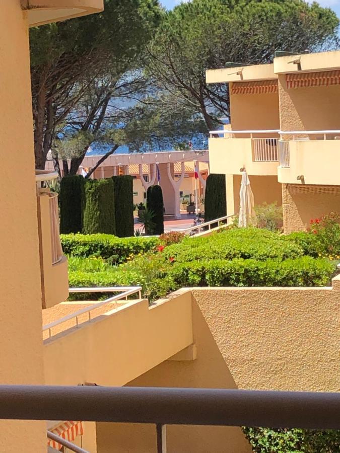 Un Grand Studio Face Au Port De Santa Lucia Saint-Raphael  Ngoại thất bức ảnh